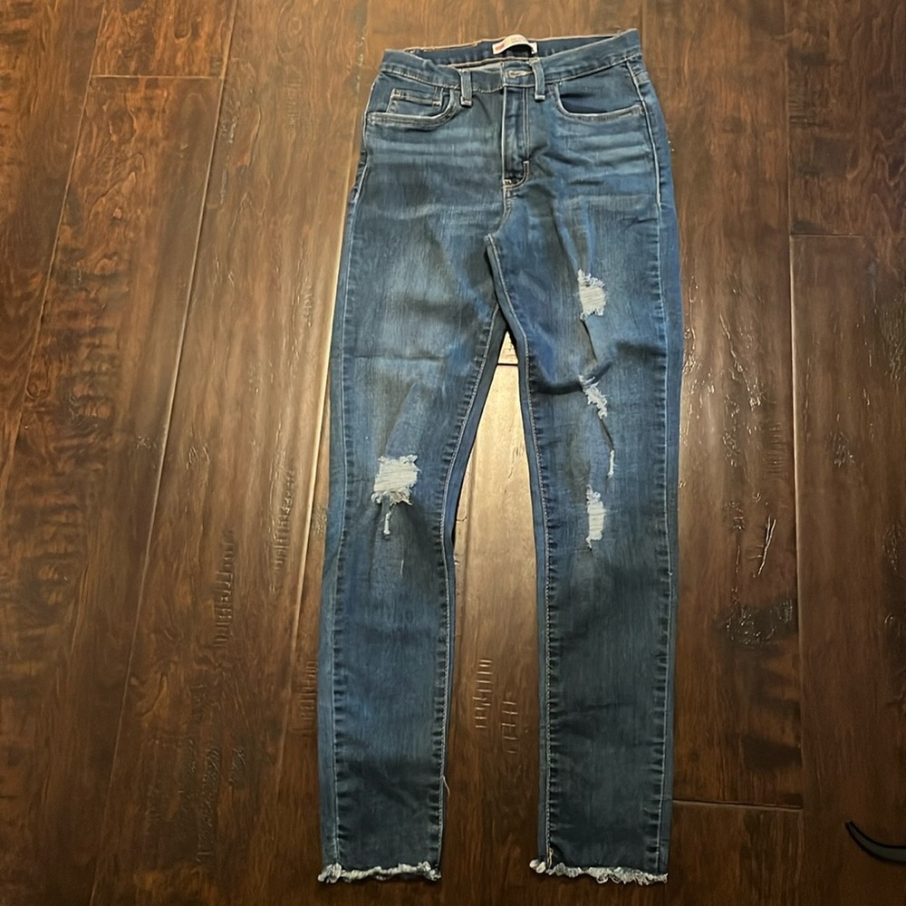 Levis 720 High Rise jeans 👖